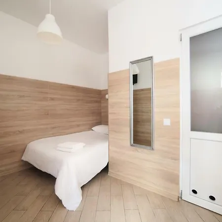 דירה смарт в центрі для пари! дешево з ремонтом! *